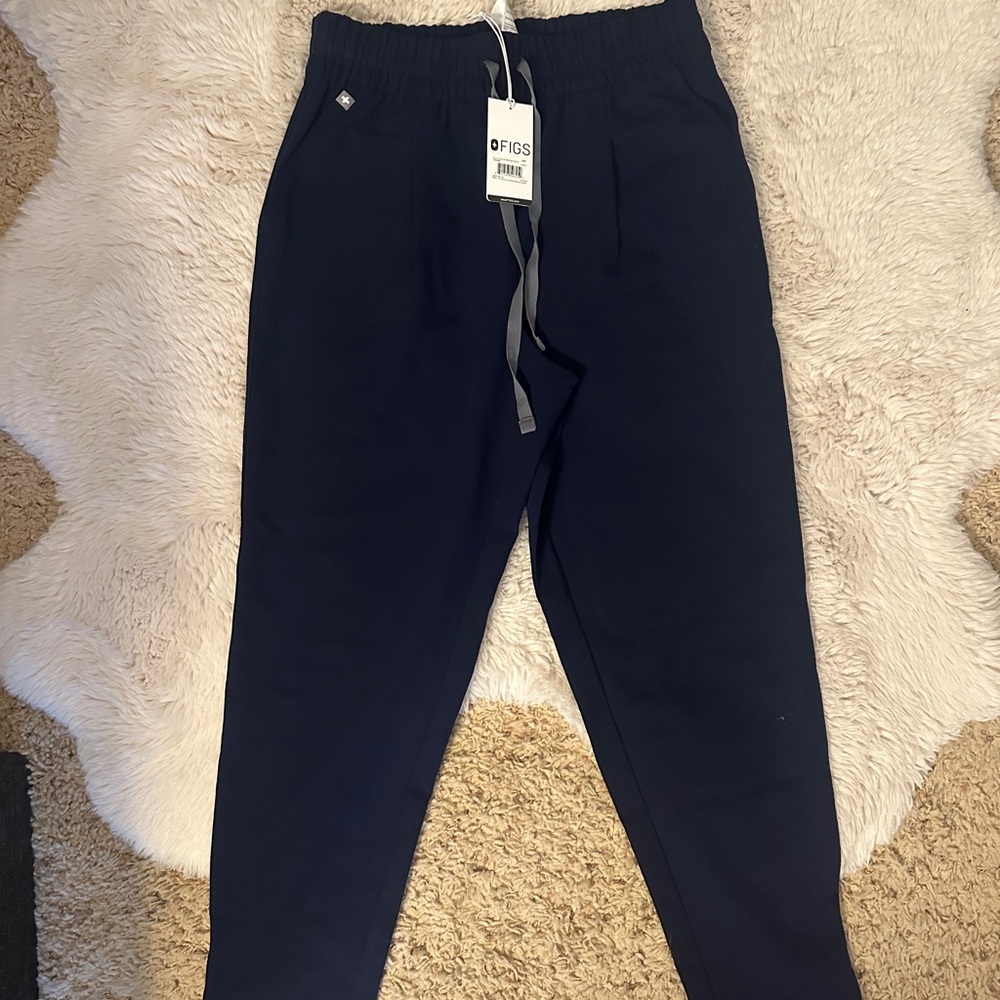 Figs high waisted Lille tapered scrub bottoms